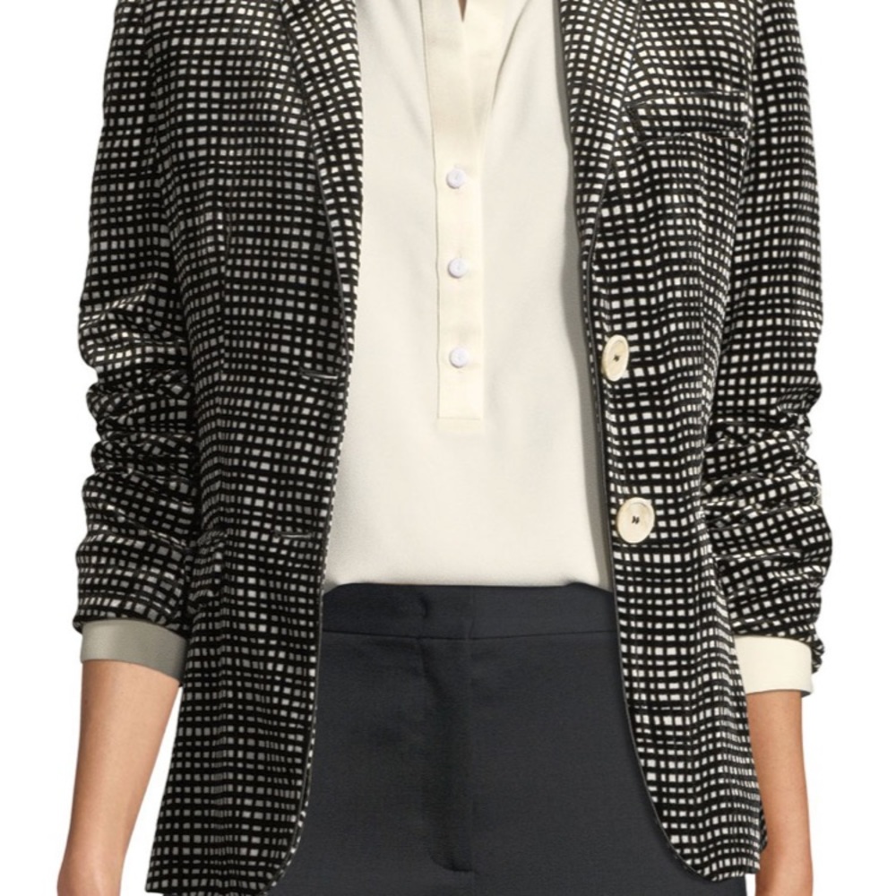 Blazer - Picture 3 of 5
